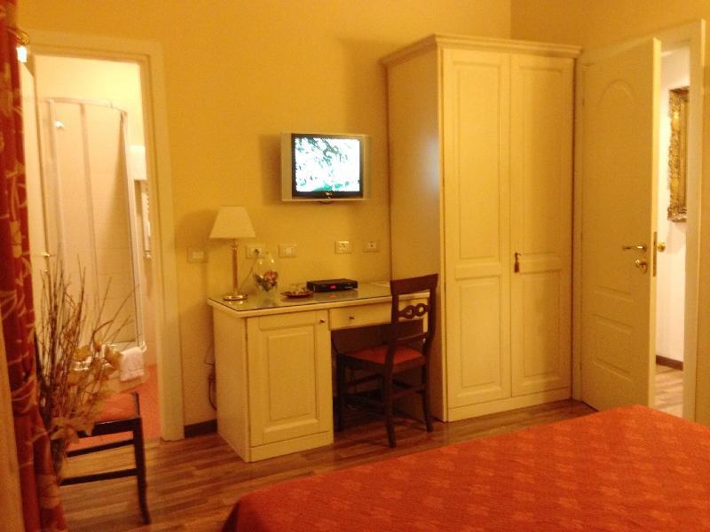 Bed and Breakfast Residenza Domiziano à Rome Extérieur photo