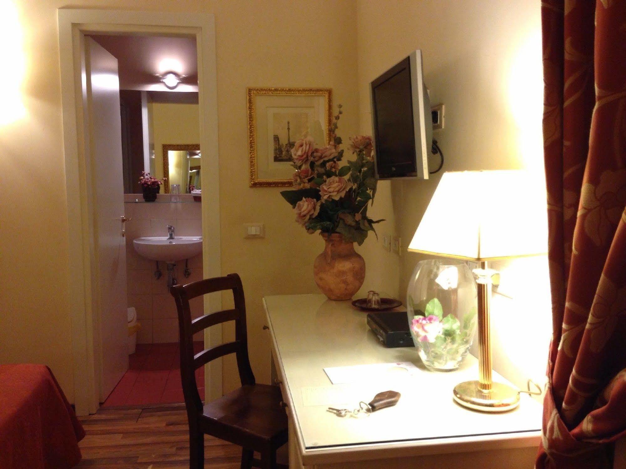 Bed and Breakfast Residenza Domiziano à Rome Extérieur photo